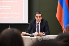 Ադրբեջանական դպրոցների համար նախատեսված դասագրքերում ատելություն և թշնամանք է քարոզվում հայերի նկատմամբ․ Արման Թաթոյան