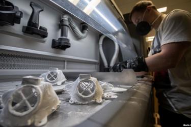  Բժշկական ռեսպիրատոր... ջրասուզակի դիմակից