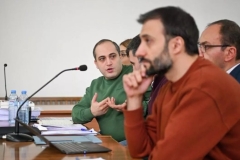 Դատարանը 3 ամսով երկարացրեց Նարեկ Սամսոնյանի ու Վազգեն Սաղաթելյանի կալանքը