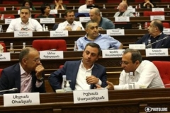 ՓԱՇԻՆՅԱՆՆ ԸՆԴԴԻՄԱԴԻՐՆԵՐԻՆ ԱՌԱՋԱՐԿԵԼ Է ՀԱՆԴԻՊԵԼ