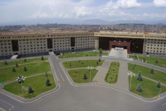 ՊՆ-ն կոչ է անում սահմանամերձ բնակավայրեր մուտք գործելիս ուղիղ հեռարձակում չիրականացնել