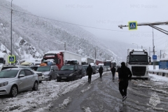 «Վերին Լարս» անցակետի մոտ ավելի քան 1,000 հայկական բեռնատար է սպասում