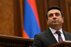 Գլուխ չենք գովում, բերան չենք ծռում, գործ ենք անում, թողեք այդ 19 տղուն էլ հետ բերենք. Ալեն Սիմոնյանը՝ գերիների մասին