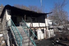 Խոզնավար. Սուրեն Ալավերդյանի տունը հրո ճարակ է դարձել. ընտանիքը նոր բնակարան ունենալու խնդրի առաջ է կանգնած