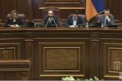 ՈՒՂԻՂ. Խորհրդարանը շարունակում է արտահերթ նիստը