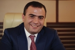 Վահե Մաքսիմի Հակոբյանի ծննդյան օրն է
