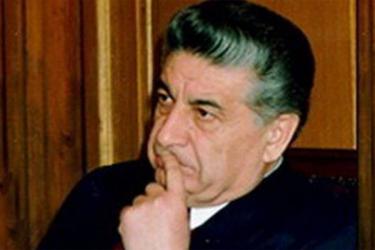 «Մեր ժողովուրդը մանկան պես միամիտ է ու դյուրահավատ». այսօր Կարեն Դեմիրճյանի ծննդյան օրն է