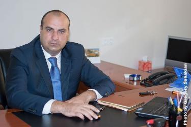 Քաջարանի կոմբինատի վարիչներից մեկը՝ Նարեկ Ամբարյանը՝ դատարանին ապացույցներ ներկայացնելու խնդրի առջեւ