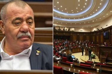 81 կողմ, 3 դեմ. Մանվել Գրիգորյանը զրկվեց անձեռնմխելիությունից