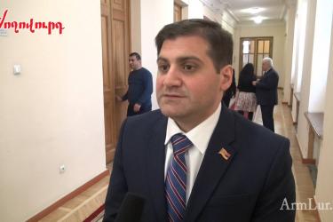Արման Բաբաջանյանը դիմել է վարչապետին՝ Հանրային խորհրդի նախագահ Վազգեն Մանուկյանին պաշտոնանկ անելու պահանջով
