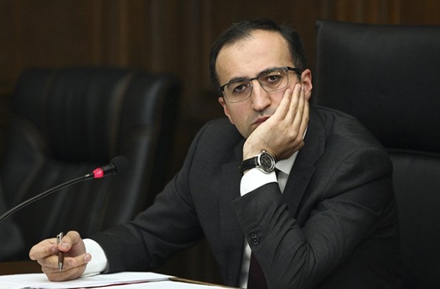 «Վերջին օրերին տարածվում է մի տեսահոլովակ, որտեղ ասվում է, որ իբր կա մի դեղ, որը 5 օր խմելուց հետո մահանում ես». Արսեն Թորոսյան