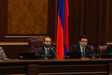 ԱԺ-ն ընդունեց կուրսայիններ ու ռեֆերատներ վաճառող կազմակերպությունների գործունեությունն արգելող նախագիծը