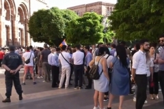 ՈՒՂԻՂ. Քաղաքացիները հավաքվում են Հանրապետության հրապարակում