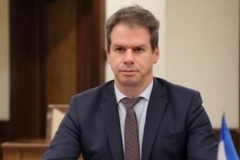 «Մենք խաղաղ էինք մեր լեռների պես, Դուք հողմերի պես խուժեցիք վայրագ». դեսպան Ջոնաթան Լակոտ