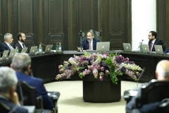 Կառավարության նիստի օրակարգում 23 հարց է, որից 19-ը չի զեկուցվում. Եվս 1 հարց որդեգրման վերաբերյալ, գաղտնի է (ուղիղ)