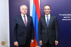 Թորոսյանն ուզում է, որ իր ղեկավարած նախարարությունը համակարգի Ռուսաստանից արցախցիներին ուղղվող օգնությունը