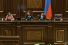 Պատգամավորի ծախսը 50000-ից դարձավ 250000 դրամ, ԱԺ-ն ընդունեց որոշումը