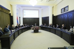 Կառավարությունը հունվարի 2-ից 5-ը, ինչպես նաև 7-ը սահմանեց աշխատանքային