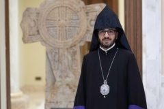 Ընտրությունը միայն այն չէ, թե ով պիտի կառավարի պետությունը, այլ նաև՝ ինչպիսի Հայաստան ենք ուզում տեսնել․ պատմական հիշողությունը կորցրած, վախով առաջնորդվող, ինքնությունից հեռացող Հայաստա՞ն. Ռուբեն Սրբազան