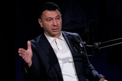 Շարմազանովը հիշեցնում է կոնկրետ միջազգային փաստաթղթից հավելվածի մասին, որը փաստում է, որ Ադրբեջանը արհեստական ստեղծված պետություն է, իսկ անունն էլ գողացված է