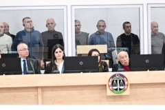 Հրապարակվել են լուսանկարներ Արցախի ռազմաքաղաքական ղեկավարության շինծու գործերով դատավարությունից