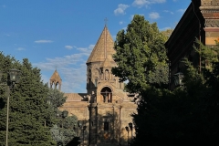 Արցախի համար համազգային աղոթքի օրվա առիթով դուրս կբերվեն տարբեր սրբություններ և սրբազան մասունքներ