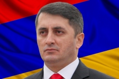 Ռուսաստանի  ստեղծած  ՀԱՊԿ-ն  հենց  հիմա  կա՛մ  հստակ պաշտպանում է  Հայաստանի  տարածքային  ամբողջականությունը, կա՛մ  ՀԱՊԿ  անդամ  Հայաստանը  ժամերի  ընթացքում  դուրս է  գալիս ՀԱՊԿ-ից…