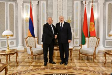 «Բելառուսը միշտ պատրաստ է ձեր առաջ բացելու դռները». Արմեն Սարգսյանը Մինսկում հանդիպել է Լուկաշենկոյի հետ
