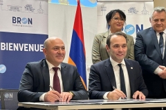 ԲՐՈՆ ՔԱՂԱՔՈՒՄ ԲԱՑՎԵՑ ՄԵՂՐԻ ՔԱՂԱՔԻՆ ՆՎԻՐՎԱԾ ՊՈՒՐԱԿ