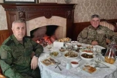 Խաղաղապահերի հրամանատար Մուրադովի և Ադրբեջանի զինված ուժերի գեներալ Մամեդովի մտերմիկ ճաշը՝ քննադատությունների առարկա