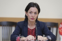 Նախարարը ֆեյսբուքյան էջով ուսուցիչներին և տնօրեններին խնդրել է նոր չափորոշչի ներդրման հետ կապված խնդիրները բարձրաձայնել