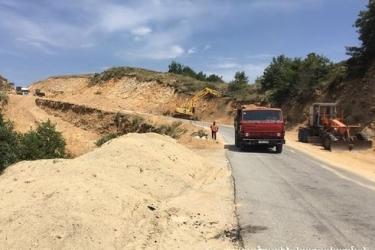 Մեկնարկել են Մ2 Երևան-Երասխ-Գորիս-Մեղրի-հայ-իրանական սահման միջպետական նշանակության ավտոճանապարհի կմ 354+520-կմ 364+000 հատվածի հիմնանորոգման աշխատանքները 