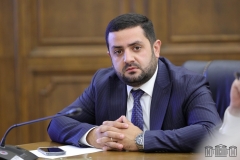 Դավիթ Դանիելյան. «Հորս ստեղծագործությունները ոչ միայն գեղանկարչական գրավչություն և արժեք ունեն, այլև մշակութաբանական»