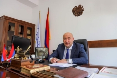 Քաջարան  համայնքի  ղեկավար Մանվել Փարամազյանի շնորհավորական ուղերձը Կանանց միջազգային օրվա կապակցությամբ