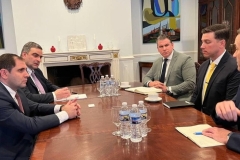 ՀՀ պաշտպանության նախարարը հանդիպել է զինվորական համազգեստի մշակման ամերիկյան «Միլլիկեն» ընկերության պատվիրակությանը