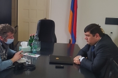 Գեւորգ Փարսյանը պատասխանել է «Ֆրանս-Արմենի» պարբերականի հարցերին