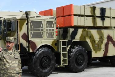 Ադրբեջանի ԶՈւ ԳՇ պետը Մինսկում հանդիպել է Բելառուսի ռազմաարդյունաբերական կոմիտեի ղեկավարի հետ