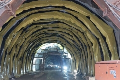 Քաջարան-Ագարակ ճանապարհահատվածի շուրջ 450 մ երկարությամբ թունելում իրականացվում են ջրամեկուսացման աշխատանքներ