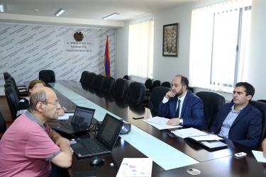 Արայիկ Հարությունյանին ներկայացվել է «Արմաթ» լաբորատորիաների կրթական ծրագրի զարգացման նոր առաջարկություն