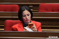 Սյունիք այցելած ԿԳՄՍ նախարարն այդպես էլ բացատրություն չտվեց՝ ինչո՞ւ է մարզում 48 դպրոց փակվում, նաև կեղծ տեղեկատվություն սփռեց, թե եղել է Բաղաբերդ ամրոցում