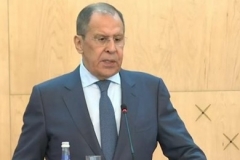 Գերիների փոխանակման, ականազերծման խնդիրները պետք է լուծվեն առանց նախապայմանների. Լավրով