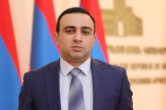 Սյունիքով Ադրբեջանին միջանցք տրամադրելու բոլոր խոսույթները կեղծ են. Տարոն Չախոյան