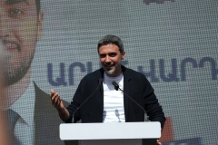 Մենք պետք է կառուցենք ուժեղ Հայաստան, որտեղ կլինի իրավունքի գերակայություն․ Արամ Վարդևանյան