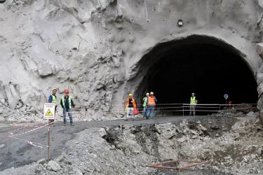 Ռուսաստանն ավելի մոտ կդառնա. Վերին Լարս տանող ճանապարհին՝ լեռնանցքի տակ, կփորվի թունել