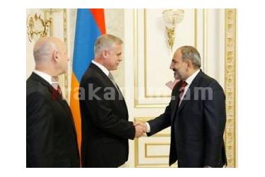 «Ուրախալի է, որ համաձայնության եկանք». Փաշինյանն ընդունել է ՀԱՊԿ գլխավոր քարտուղարի թեկնածու Ստանիսլավ Զասին