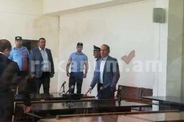 Դատարանը մերժեց Քոչարյանի պաշտպանների կողմից դատավոր Դավիթ Գրիգորյանին ինքնաբացարկ հայտնելու միջնորդությունը