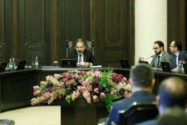 Նոր որոշում. Առավել շատ տուժած ոլորտների վարձու աշխատողներին եւ ԱՁ-ներին 68-136 հազար դրամ աջակցություն կտրվի