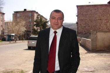 Մերուժան Սիմոնյանը հրաժարվում է «Բարգավաճ Հայաստան» կուսակցության անդամակցությունից