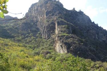 Մենք այցելեցինք Բղենո բերդ՝ չափազանց ամրություններով եւ աստվածաստեղծ պարիսպներով