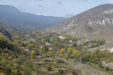 Վաղատուր գյուղի երկու եկեղեցին